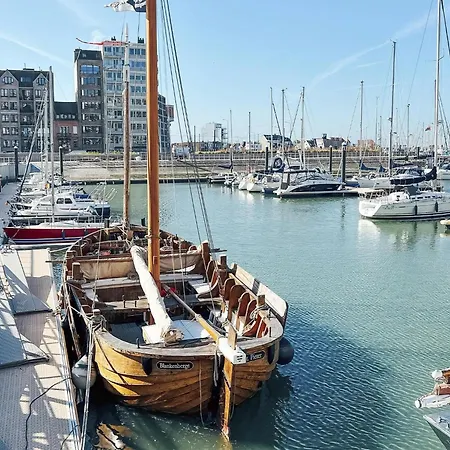 Modern With Sea View Apartman