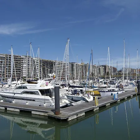 Apartman Modern With Sea View